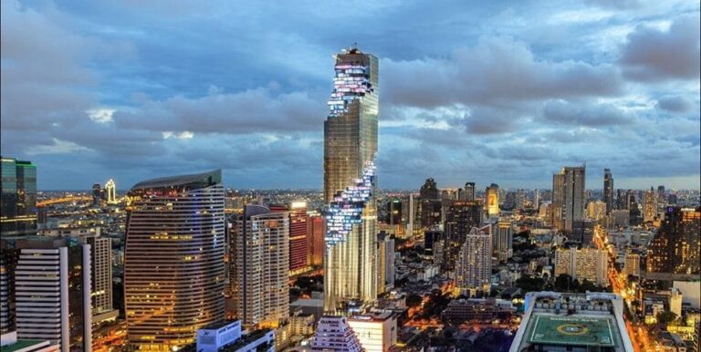 Небоскреб MahaNakhon в Бангкоке